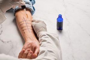 How to Care for Sensitive Skin During Fall Allergy Season - laplace dermatologist